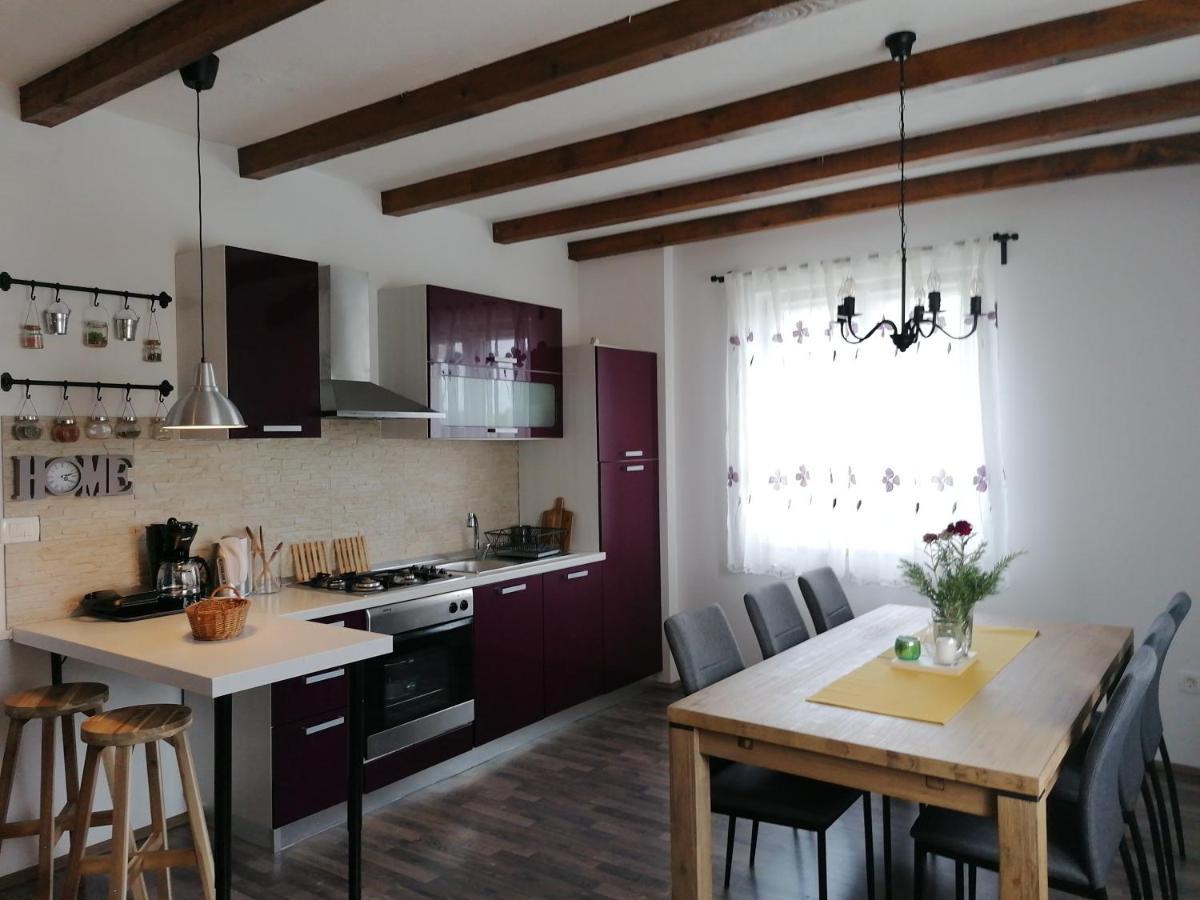 칸파나르 House Mario Near Rovinj 아파트 외부 사진