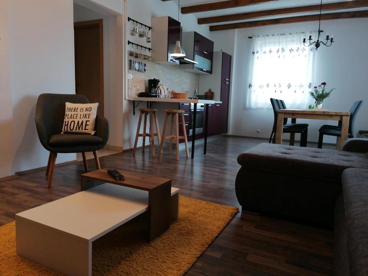 칸파나르 House Mario Near Rovinj 아파트 외부 사진
