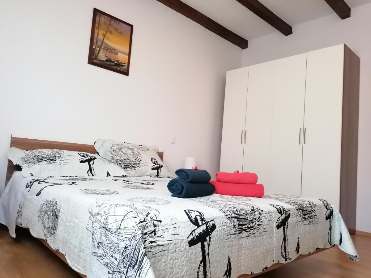 칸파나르 House Mario Near Rovinj 아파트 외부 사진