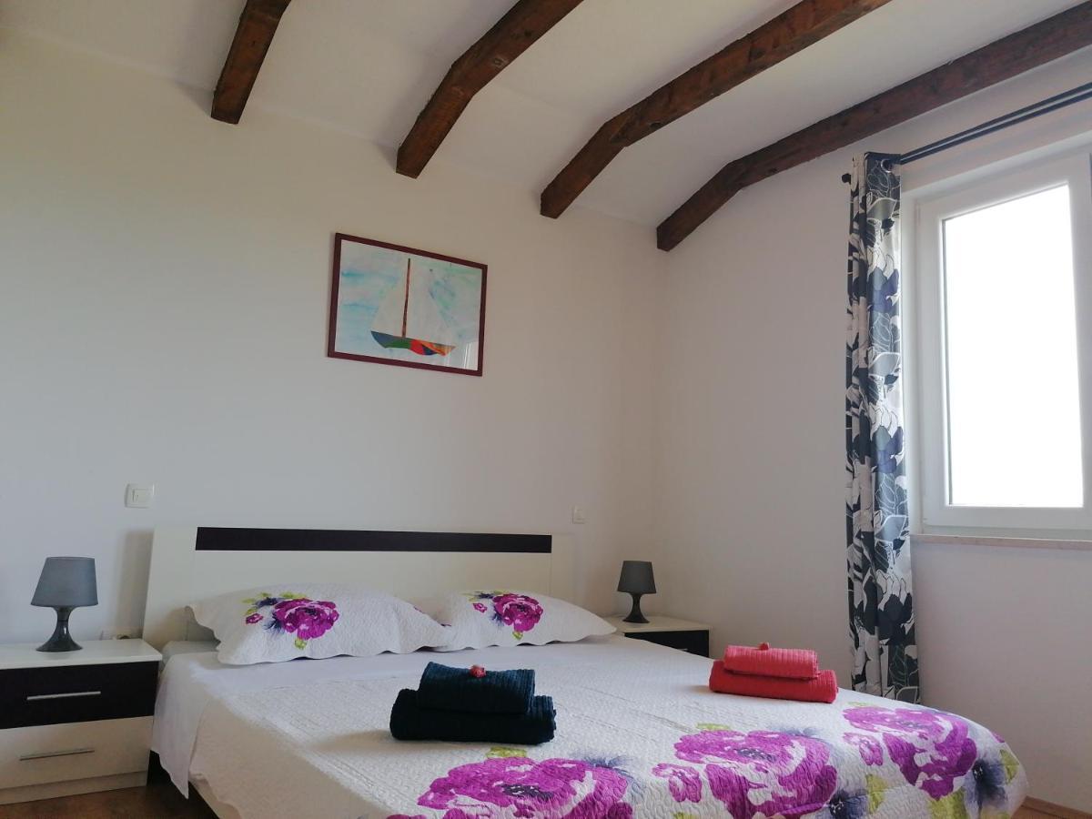 칸파나르 House Mario Near Rovinj 아파트 외부 사진